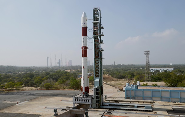 Індія вивела в космос рекордно легкий супутник