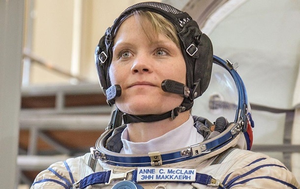 NASA готує перший вихід жінок у відкритий космос